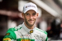 Podestplatz nach einer &uuml;berzeugenden Premiere im Ferrari 