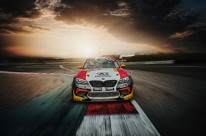 Christopher greift beim 24h-Rennen f&uuml;r Schubert Motorsport ins Lenkrad